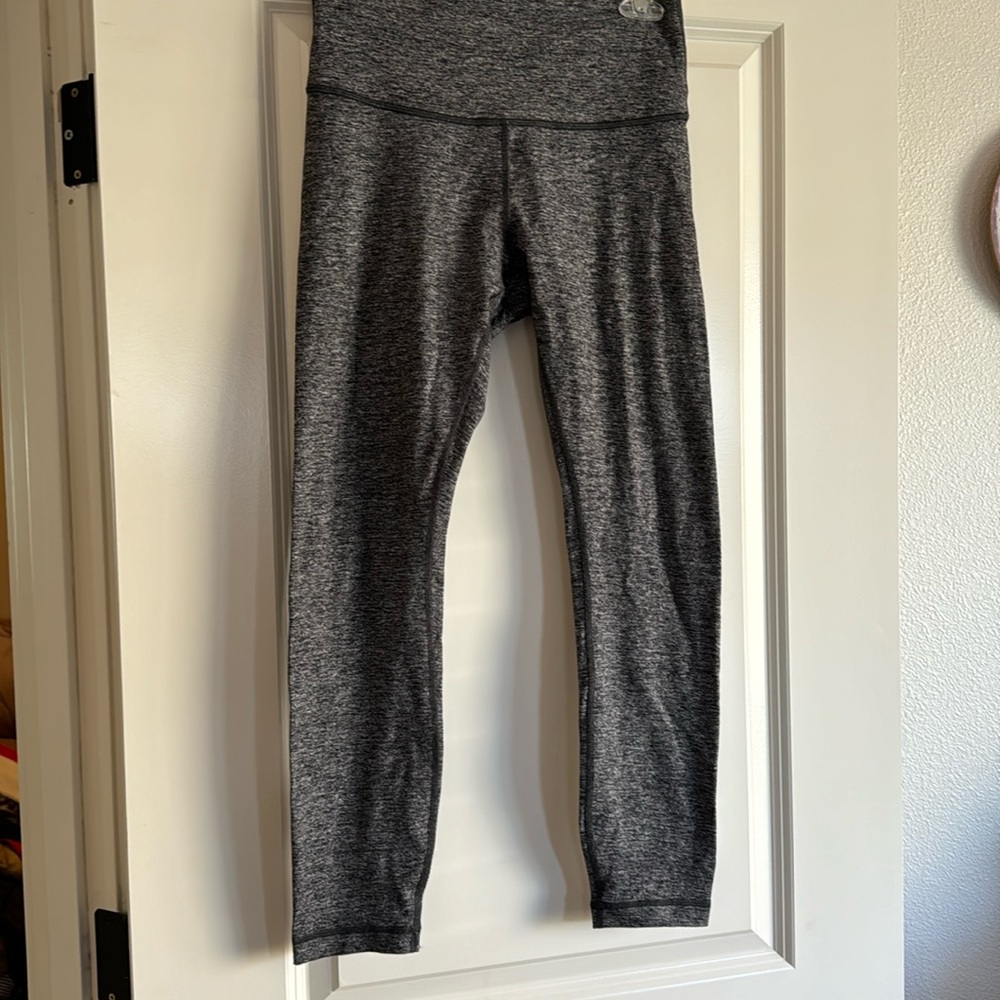 Lululemon Wunder leggings. Sz 8. Heather gray EUC